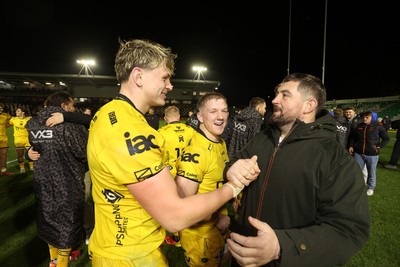 201225 - Dragons RFC v Connacht - United Rugby Championship - Ryan Woodman of Dragons at full time