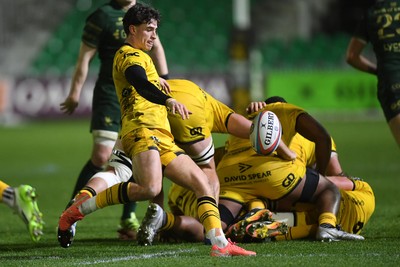 201225 - Dragons RFC v Connacht - United Rugby Championship - Che Hope of Dragons