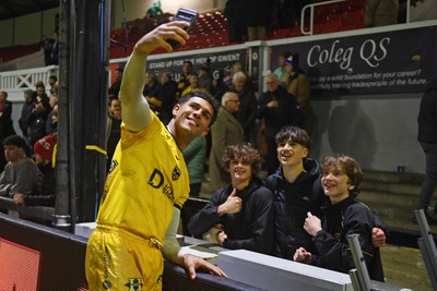 201225 - Dragons RFC v Connacht - United Rugby Championship - Rio Dyer of Dragons at full time with fans