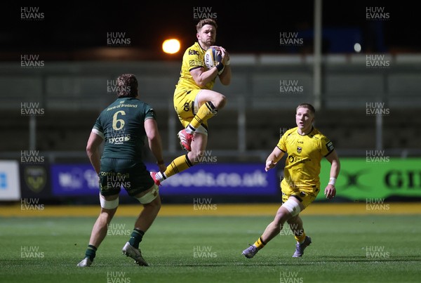 201225 - Dragons RFC v Connacht - United Rugby Championship - Angus O'Brien of Dragons gets the high ball