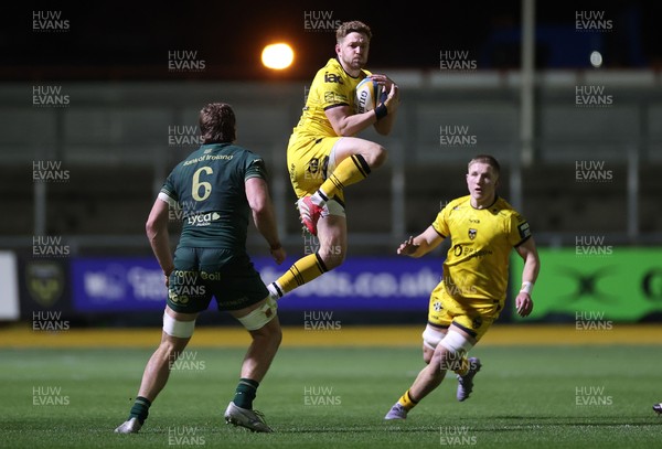 201225 - Dragons RFC v Connacht - United Rugby Championship - Angus O'Brien of Dragons gets the high ball
