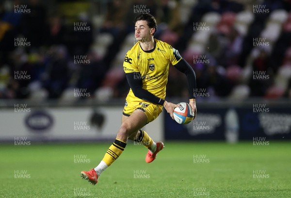 201225 - Dragons RFC v Connacht - United Rugby Championship - Che Hope of Dragons 