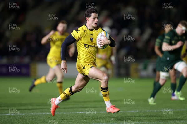 201225 - Dragons RFC v Connacht - United Rugby Championship - Che Hope of Dragons makes a break to score a try