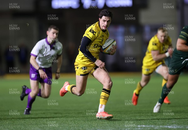 201225 - Dragons RFC v Connacht - United Rugby Championship - Che Hope of Dragons 