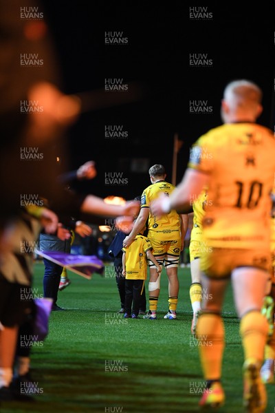 201225 - Dragons RFC v Connacht - United Rugby Championship - Dragons run out at the start of the match