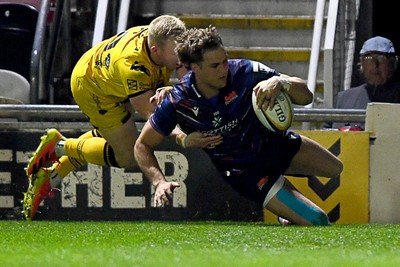 090526 - Dragons RFC v Edinburgh Rugby - United Rugby Championship - Duhan Van Der Merwe of Edinburgh scores a try