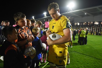 090526 - Dragons RFC v Edinburgh Rugby - United Rugby Championship - Ben Carter of Dragons with fans at full time