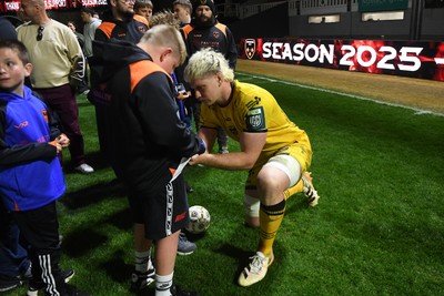 090526 - Dragons RFC v Edinburgh Rugby - United Rugby Championship - Aaron Wainwright of Dragons with fans at full time