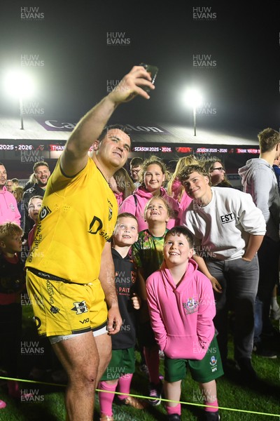 090526 - Dragons RFC v Edinburgh Rugby - United Rugby Championship - Chris Coleman of Dragons with fans at full time