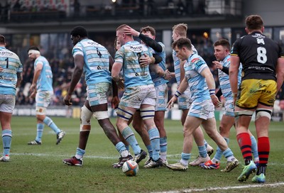 160225 - Dragons RFC v Glasgow Warriors - United Rugby Championship - Jack Mann of Glasgow celebrates scoring a try with team mates