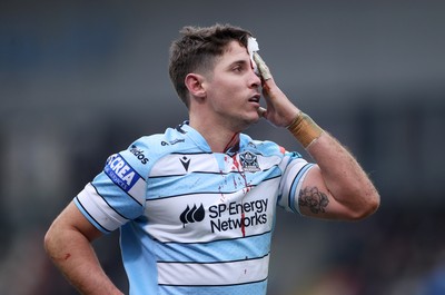 160225 - Dragons RFC v Glasgow Warriors - United Rugby Championship - Facundo Cordero of Glasgow leaves the field with a blood injury