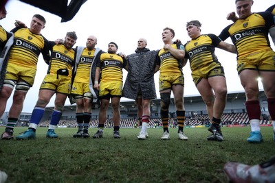 160225 - Dragons RFC v Glasgow Warriors - United Rugby Championship - Dragons team huddle at full time