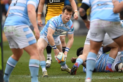 160225 - Dragons RFC v Glasgow Warriors - United Rugby Championship - George Horne of Glasgow Warriors