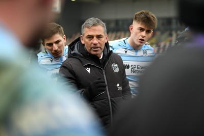 160225 - Dragons RFC v Glasgow Warriors - United Rugby Championship - Franco Smith, Glasgow Warriors Head Coach leads his sides huddle at full time