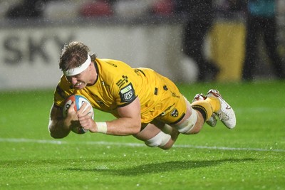 Dragons RFC v Hollywoodbets Sharks 031025