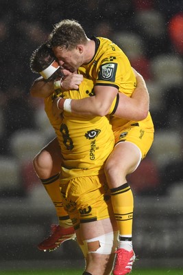 031025 - Dragons RFC v Hollywoodbets Sharks - United Rugby Championship - Aaron Wainwright of Dragons celebrates scoring a try with team mates