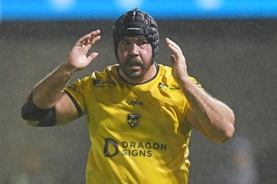 031025 - Dragons RFC v Hollywoodbets Sharks - United Rugby Championship - Rob Hunt of Dragons