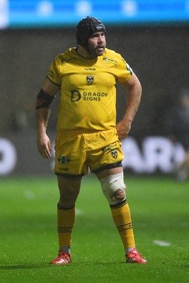 031025 - Dragons RFC v Hollywoodbets Sharks - United Rugby Championship - Rob Hunt of Dragons