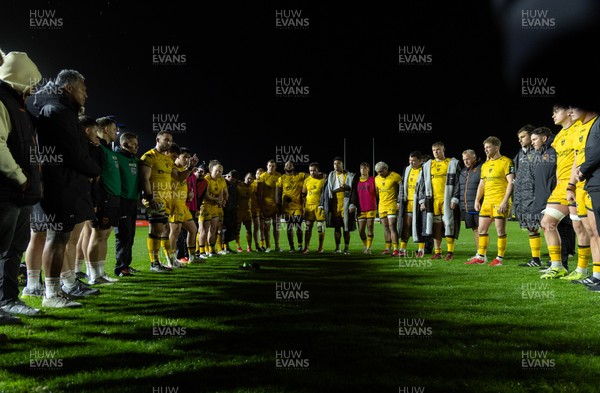 031025 - Dragons RFC v Hollywoodbets Sharks, United Rugby Championship -The Dragons huddle up at the end of the match