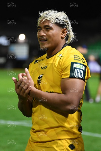 031025 - Dragons RFC v Hollywoodbets Sharks - United Rugby Championship - Fine Inisi of Dragons applauding fans at full time