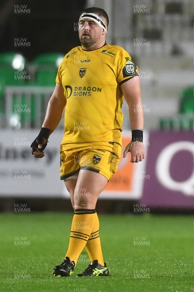 031025 - Dragons RFC v Hollywoodbets Sharks - United Rugby Championship - Wyn Jones of Dragons