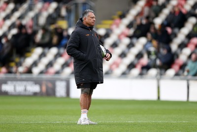 141225 - Dragons RFC v Lyon Olympique Universitaire - European Rugby Challenge Cup - Dragons Head Coach Filo Tiatia 