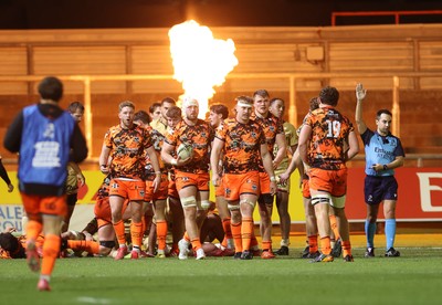 141225 - Dragons RFC v Lyon Olympique Universitaire - European Rugby Challenge Cup - Harri Keddie of Dragons celebrates scoring a try with team mates
