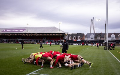 141225 - Dragons RFC v Lyon Olympique Universitaire, EPCR Challenge Cup - Lyon warm up ahead of the match