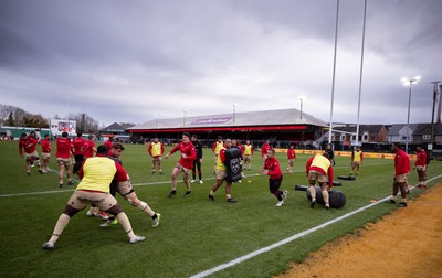 141225 - Dragons RFC v Lyon Olympique Universitaire, EPCR Challenge Cup - Lyon warm up ahead of the match