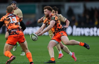 141225 - Dragons RFC v Lyon Olympique Universitaire, EPCR Challenge Cup - Aneurin Owen of Dragons feeds the ball out