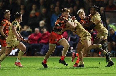 141225 - Dragons RFC v Lyon Olympique Universitaire, EPCR Challenge Cup - Aneurin Owen of Dragons charges forward