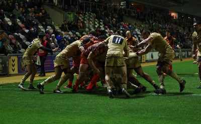 141225 - Dragons RFC v Lyon Olympique Universitaire, EPCR Challenge Cup - Dragons power over for for their second try