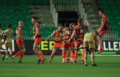 141225 - Dragons RFC v Lyon Olympique Universitaire, EPCR Challenge Cup - Dragons players celebrate on the final whistle