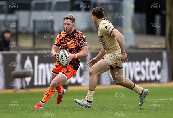 141225 - Dragons RFC v Lyon Olympique Universitaire - European Rugby Challenge Cup - Angus O�Brien of Dragons is tackled by Arthur Mathiron of Lyon 