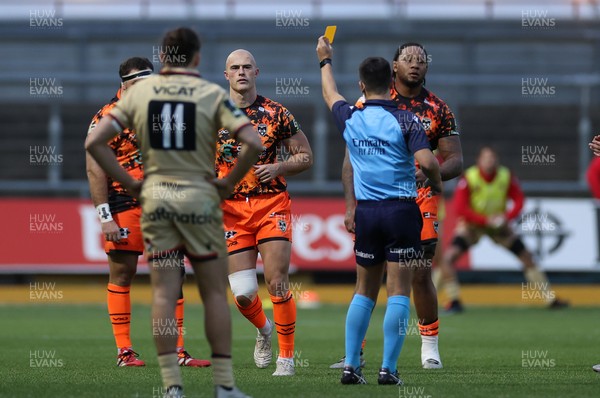 141225 - Dragons RFC v Lyon Olympique Universitaire - European Rugby Challenge Cup - Jared Rosser of Dragons is given a yellow by Referee Filippo Russo 