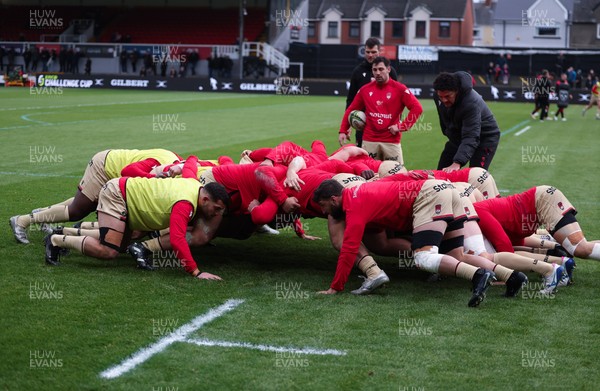 141225 - Dragons RFC v Lyon Olympique Universitaire, EPCR Challenge Cup - Lyon warm up ahead of the match