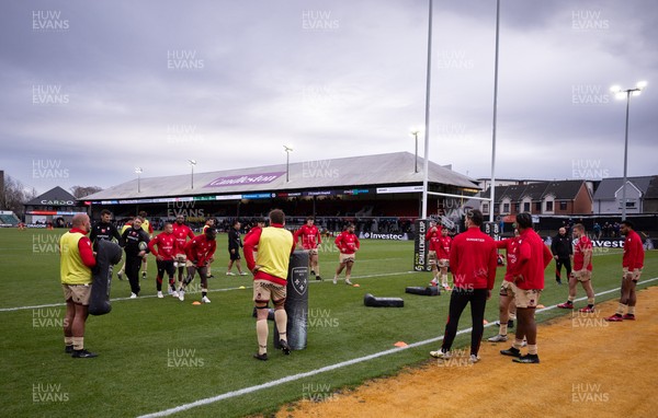 141225 - Dragons RFC v Lyon Olympique Universitaire, EPCR Challenge Cup - Lyon warm up ahead of the match