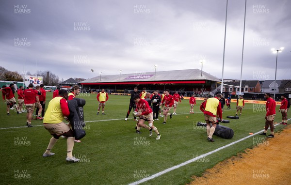 141225 - Dragons RFC v Lyon Olympique Universitaire, EPCR Challenge Cup - Lyon warm up ahead of the match