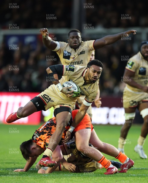 141225 - Dragons RFC v Lyon Olympique Universitaire, EPCR Challenge Cup - Iosefo Balewairiki of Lyon breaks for the line