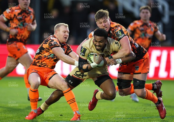 141225 - Dragons RFC v Lyon Olympique Universitaire, EPCR Challenge Cup - Iosefo Balewairiki of Lyon is tackled by Tinus de Beer of Dragons and Matthew Screech of Dragons