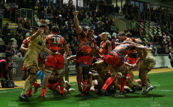 141225 - Dragons RFC v Lyon Olympique Universitaire, EPCR Challenge Cup - Robert Hunt of Dragons celebrates as the Dragons power over for for their second try