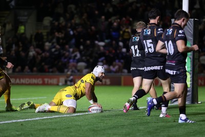 091026 - Dragons RFC v Ospreys - United Rugby Championship - Anzelo Tuitavuki of Dragons scores a try