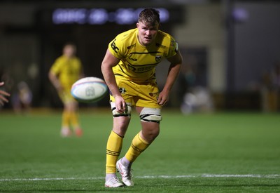 091026 - Dragons RFC v Ospreys - United Rugby Championship - Shane Lewis-Hughes of Dragons 