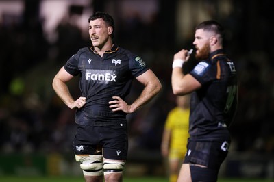 091026 - Dragons RFC v Ospreys - United Rugby Championship - Ryan Smith of Ospreys 