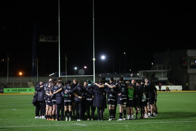 091026 - Dragons RFC v Ospreys - United Rugby Championship - Ospreys team huddle