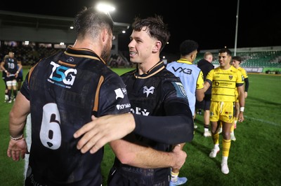 091026 - Dragons RFC v Ospreys - United Rugby Championship - Tom Rogers of Ospreys 