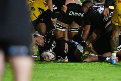 091026 - Dragons RFC v Ospreys - United Rugby Championship - Sam Parry of Ospreys scores a try
