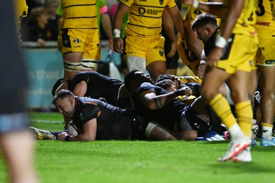 091026 - Dragons RFC v Ospreys - United Rugby Championship - Sam Parry of Ospreys scores a try