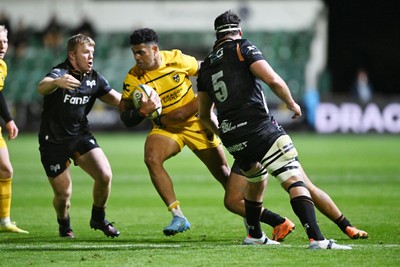 091026 - Dragons RFC v Ospreys - United Rugby Championship - Fetuli Paea of Dragons is challenged by Evardi Boshoff of Ospreys