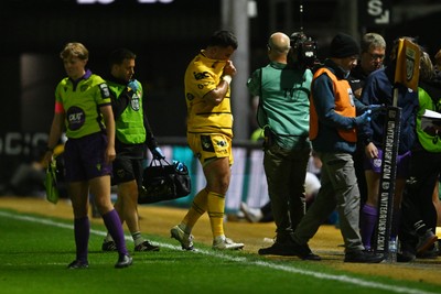091026 - Dragons RFC v Ospreys - United Rugby Championship - Chris Coleman of Dragons leaves the filed injured